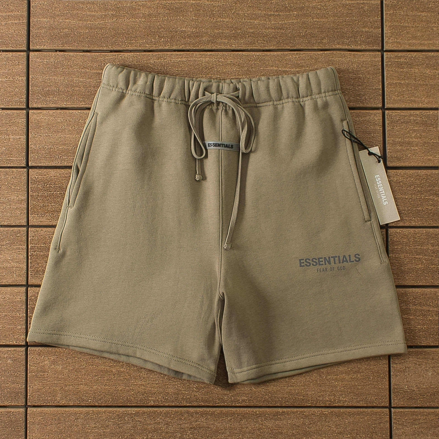 "Essence" Shorts Brown